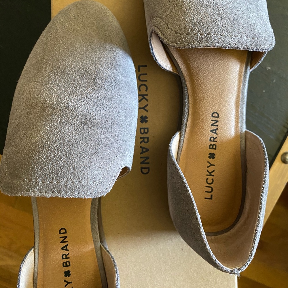 Lucky Brand gray suede flats